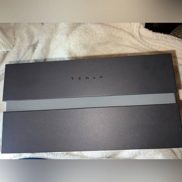 New Mini Tesla Backpack - Picture 6 of 7